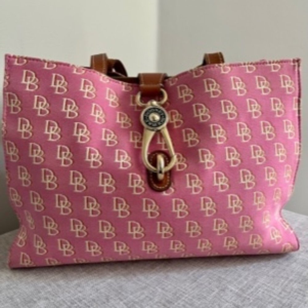 Dooney & Bourke Shoulder Bag